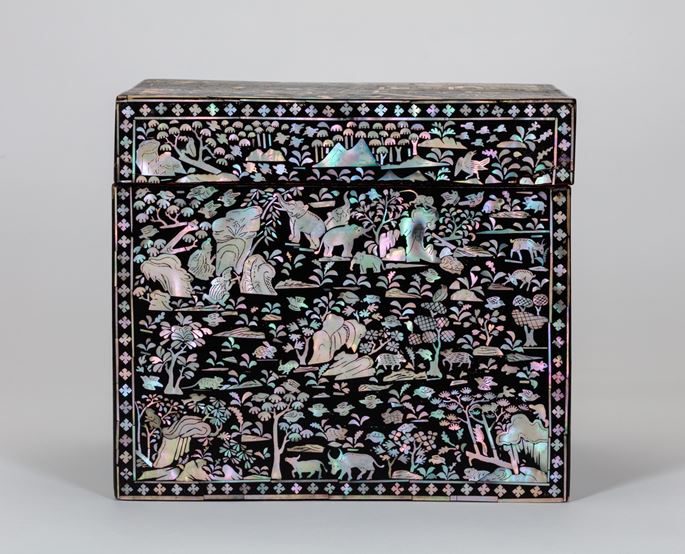 Mother-of-Pearl Inlaid Lacquered Box | MasterArt